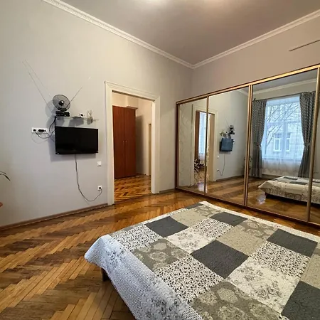 айстра Lejlighed Lviv