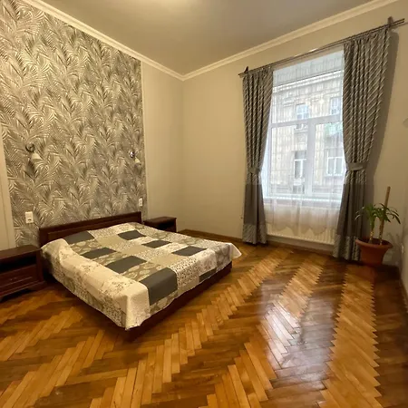 айстра Apartment *